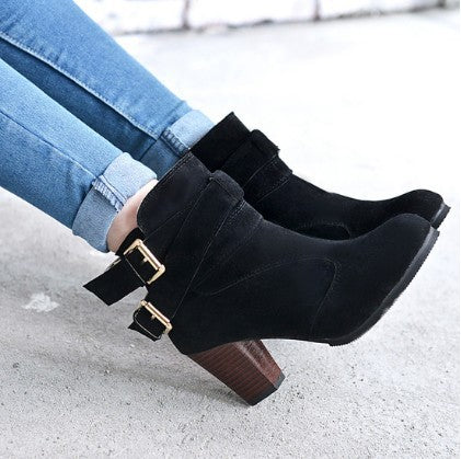 Bottes en cuir à talons hauts