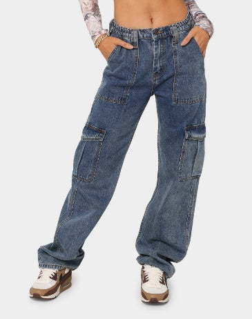 Jeans Under city