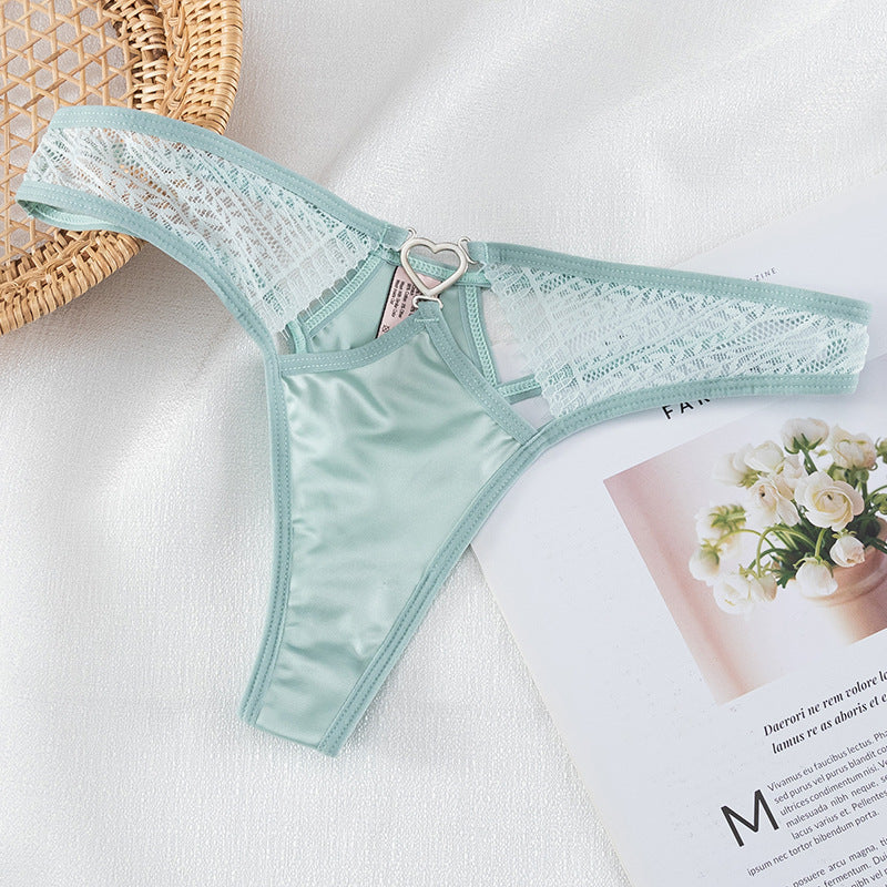 Culotte taille basse en dentelle légère et douce en forme de T