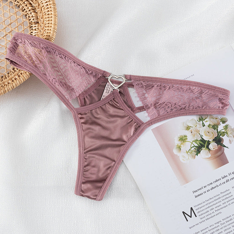 Culotte taille basse en dentelle légère et douce en forme de T
